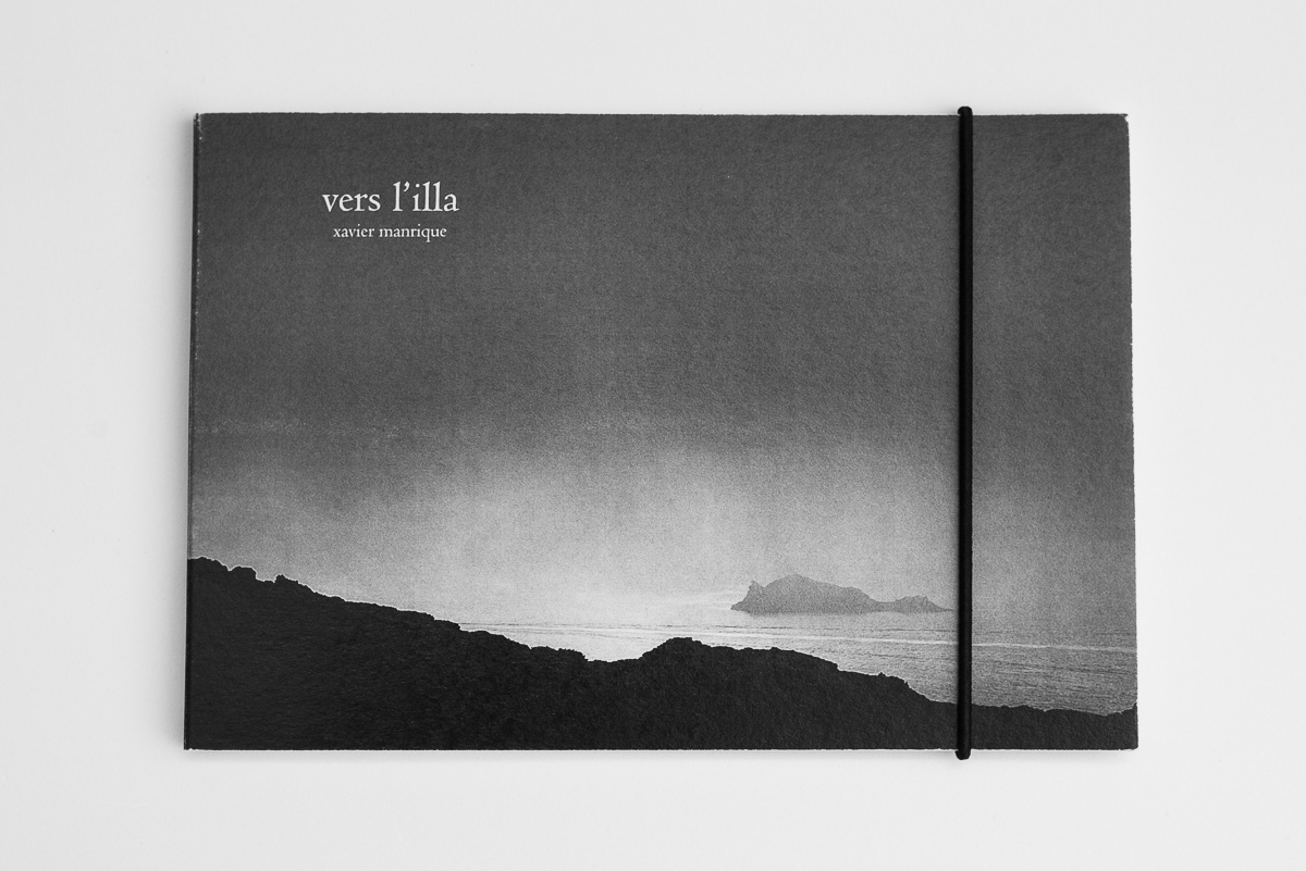 Box + Fold-out book + Copy